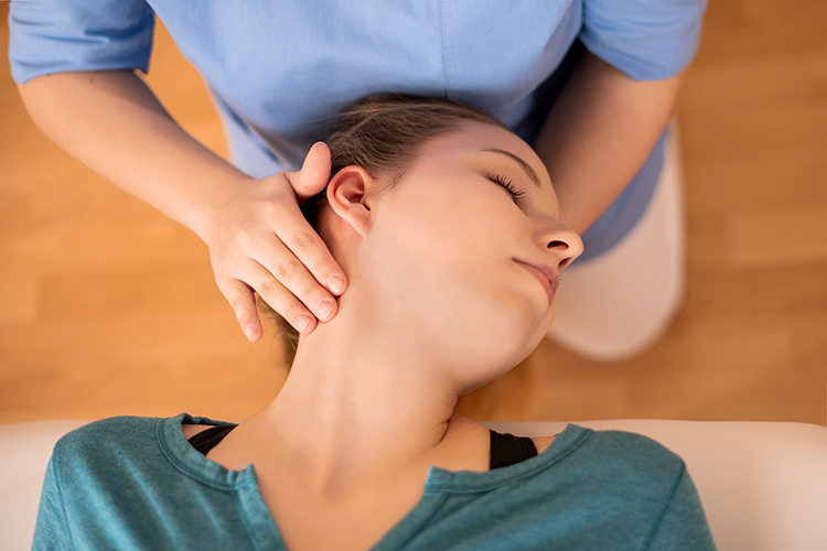 Chiropractor Neck Adjustment